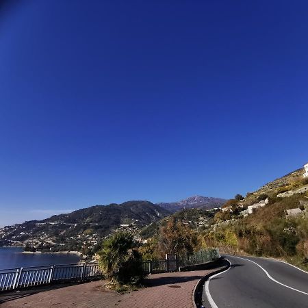 Romantic Casa Lorenzina Affittacamere Ventimiglia Exteriör bild