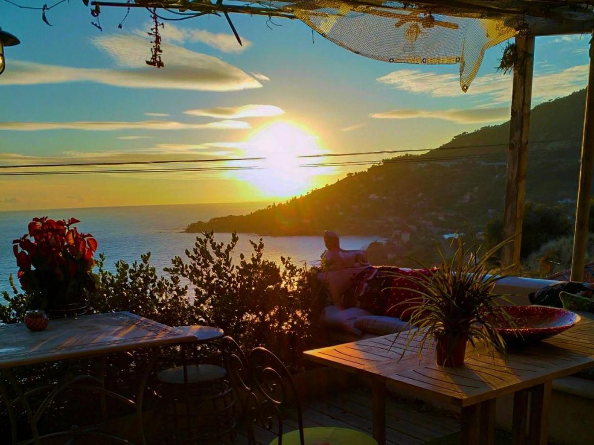 Romantic Casa Lorenzina Affittacamere Ventimiglia Exteriör bild