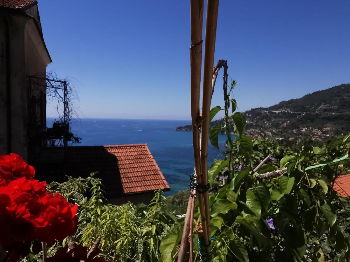 Romantic Casa Lorenzina Affittacamere Ventimiglia Exteriör bild