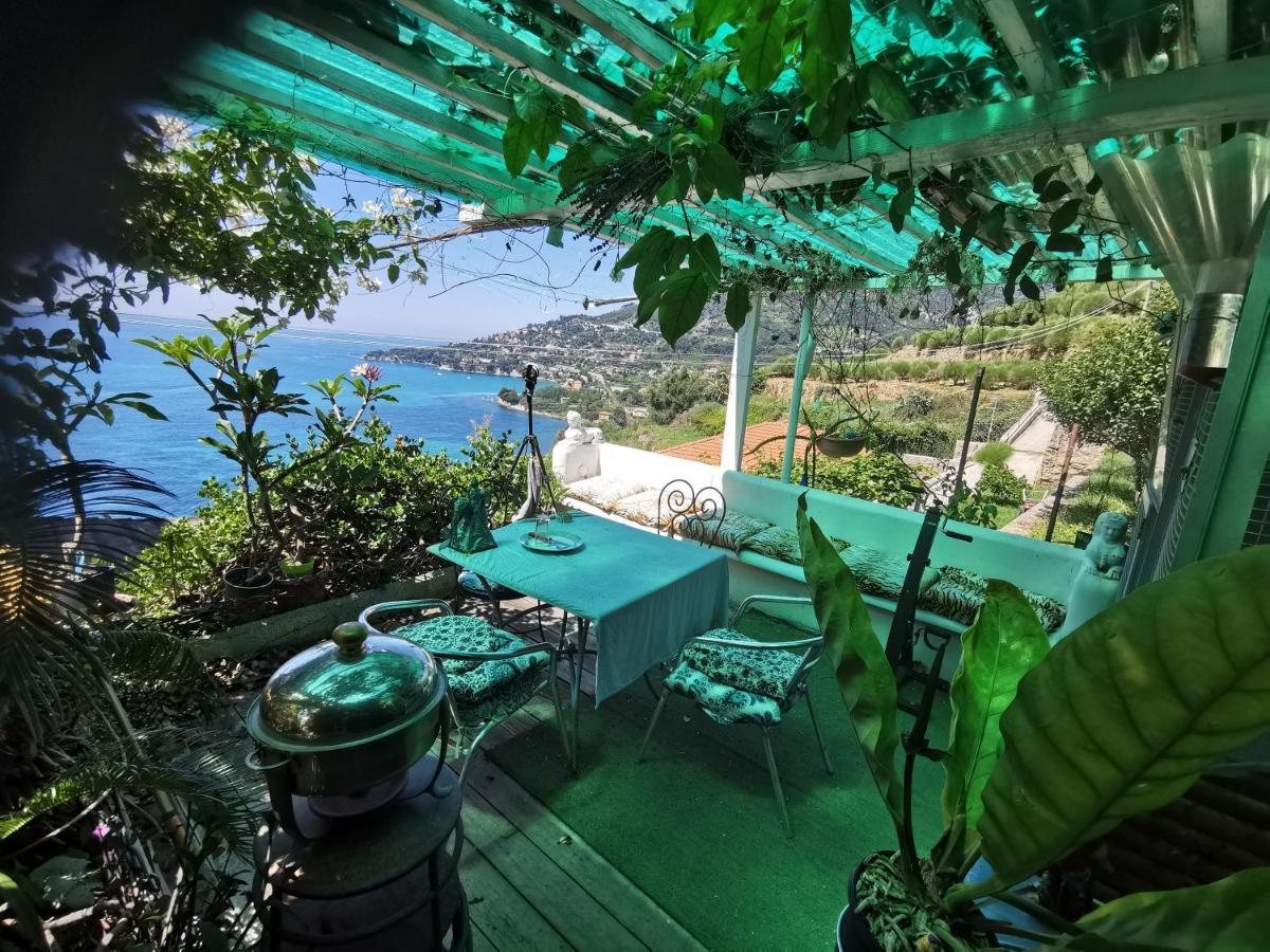 Romantic Casa Lorenzina Affittacamere Ventimiglia Exteriör bild