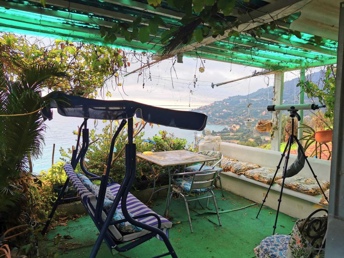 Romantic Casa Lorenzina Affittacamere Ventimiglia Exteriör bild