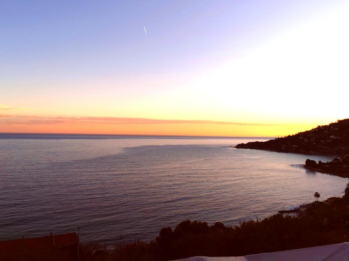Romantic Casa Lorenzina Affittacamere Ventimiglia Exteriör bild