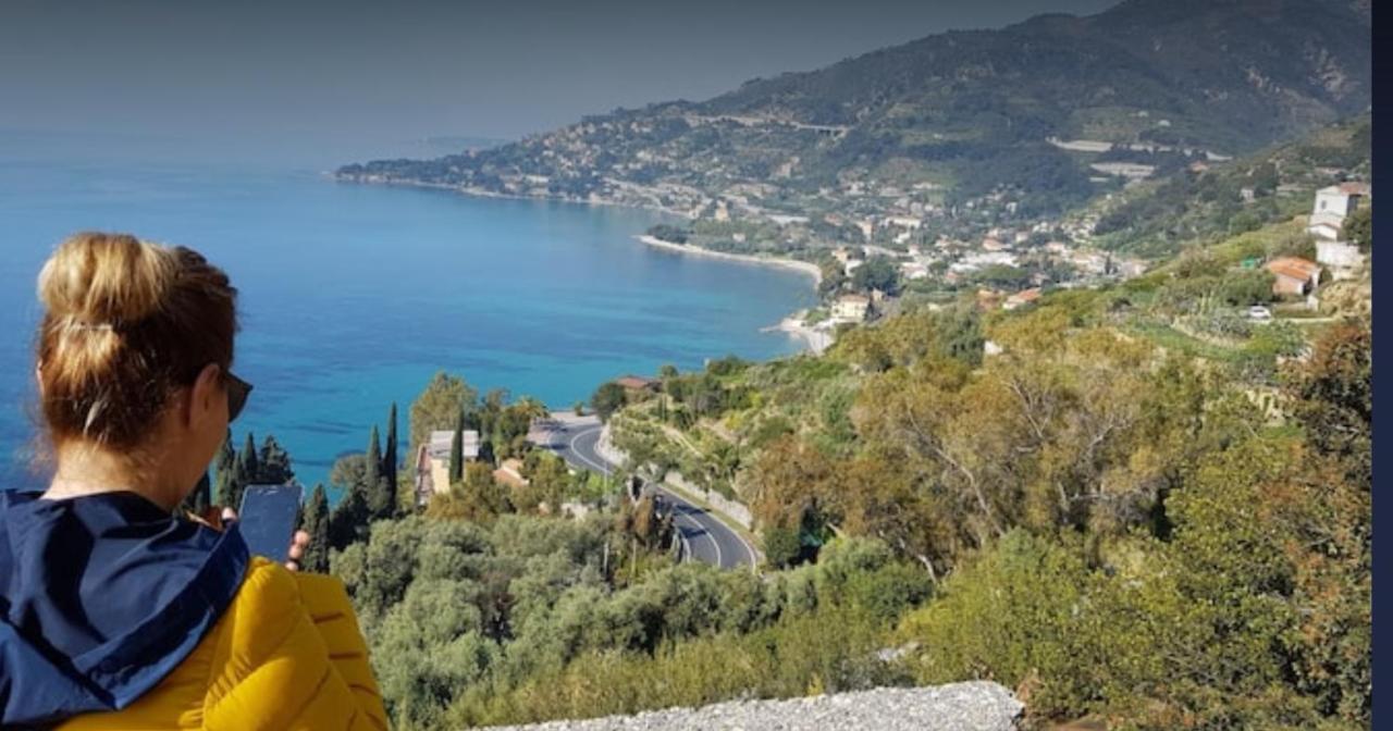 Romantic Casa Lorenzina Affittacamere Ventimiglia Exteriör bild