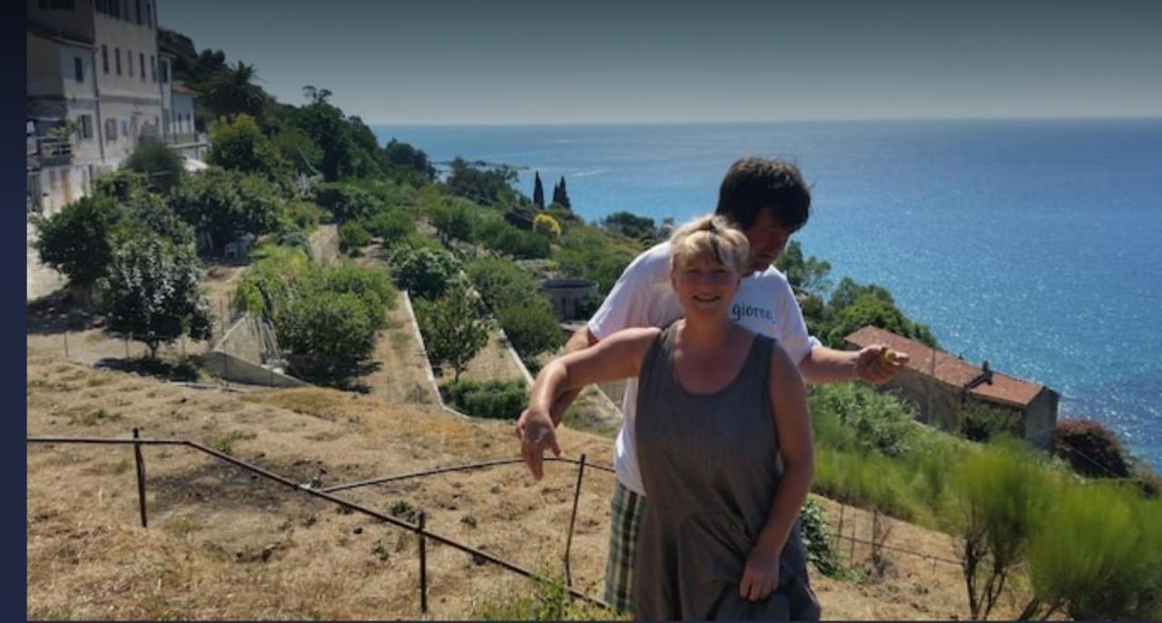 Romantic Casa Lorenzina Affittacamere Ventimiglia Exteriör bild
